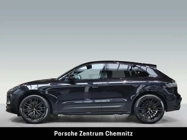 Porsche Macan view 2