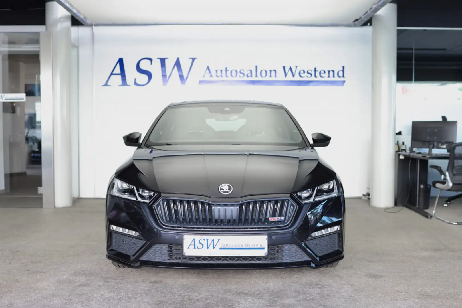 Skoda Octavia LIMOUSINE 2,0 TDI RS PLUS CANTON   DCC Schwarz - 2