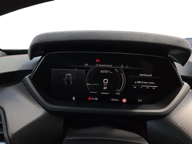 Audi e-tron GT view 9