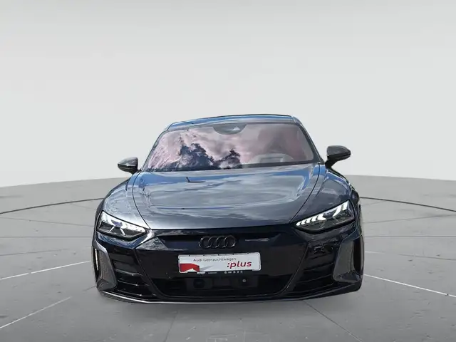 Audi e-tron GT view 2