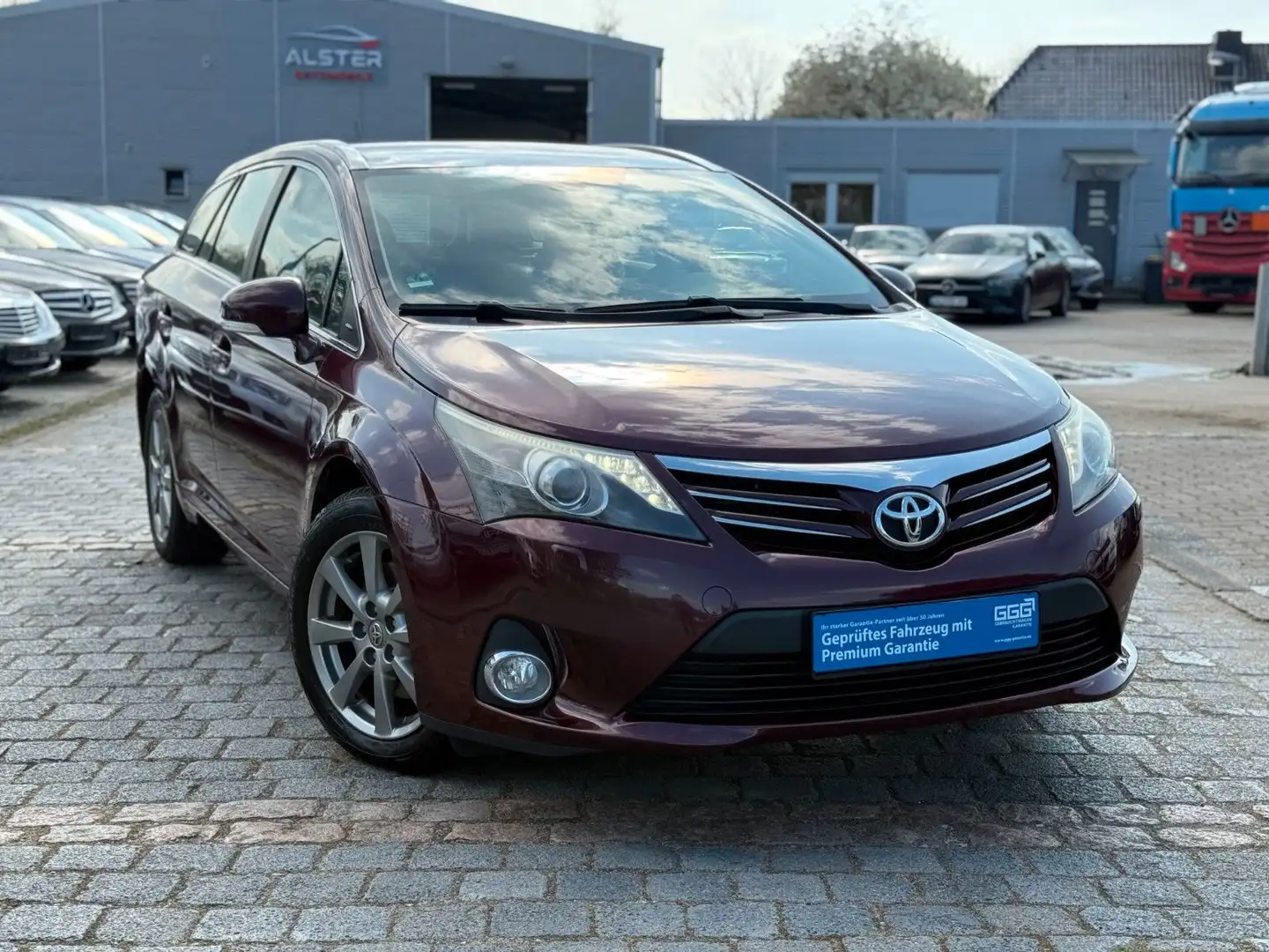 Toyota Avensis Kombi 2,2 D-4D "Life Czerwony - 1