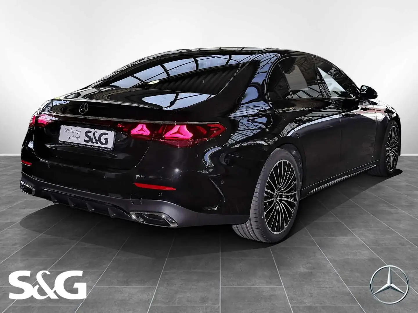 Mercedes-Benz E 450 d 4M LIM AMG MBUX+360°+DIG-LED+AHK+Standhz Czarny - 2