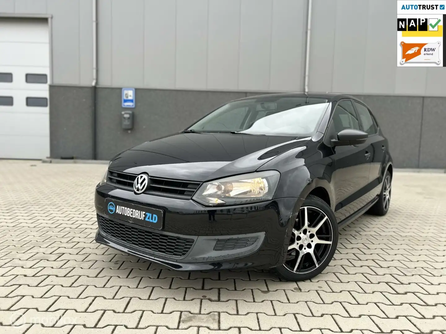 Volkswagen Polo 1.2-12V Comfortline/APK/AIRCO/CARPLAY/ Zwart - 1