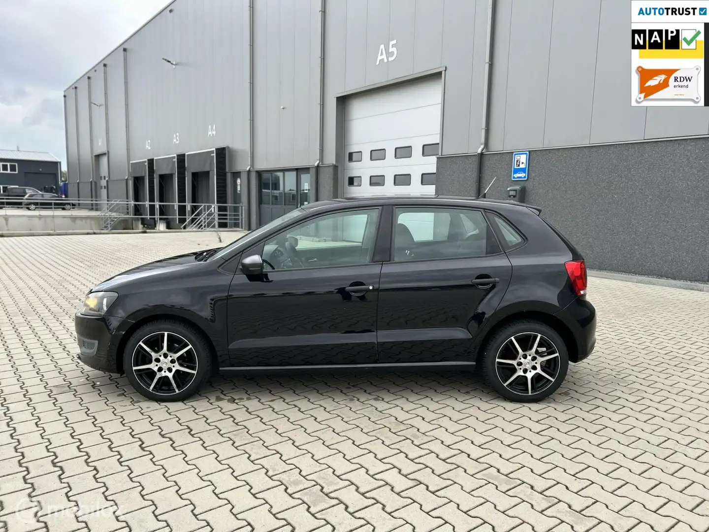 Volkswagen Polo 1.2-12V Comfortline/APK/AIRCO/CARPLAY/ Zwart - 2