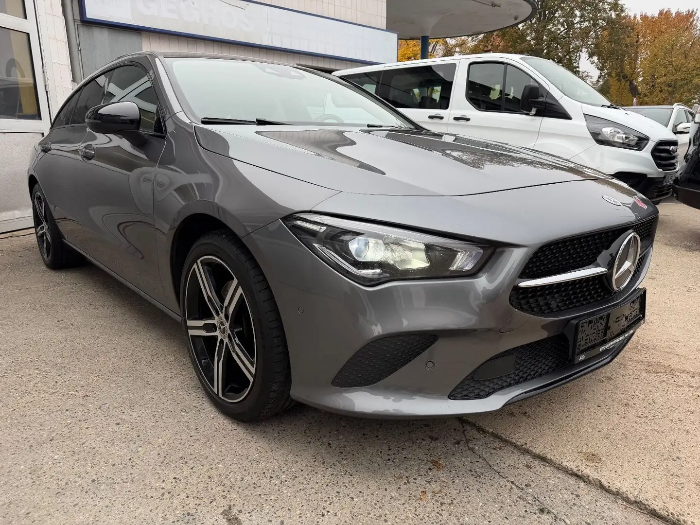 Mercedes-Benz CLA 200 *1.Hand* Grau - 1