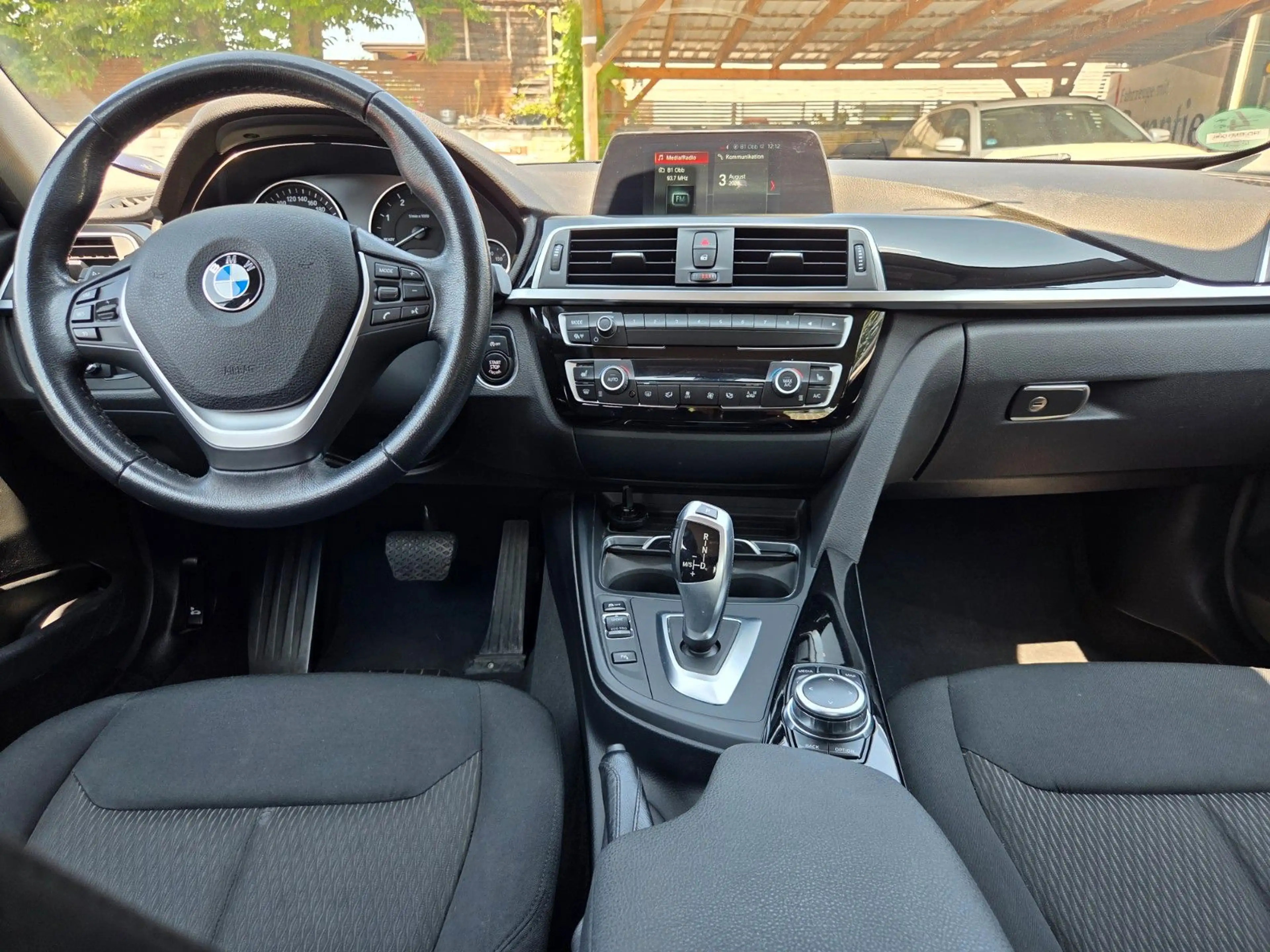 BMW 318 d Limousine ~ LED ~ Navi ~ PDC — photo 14