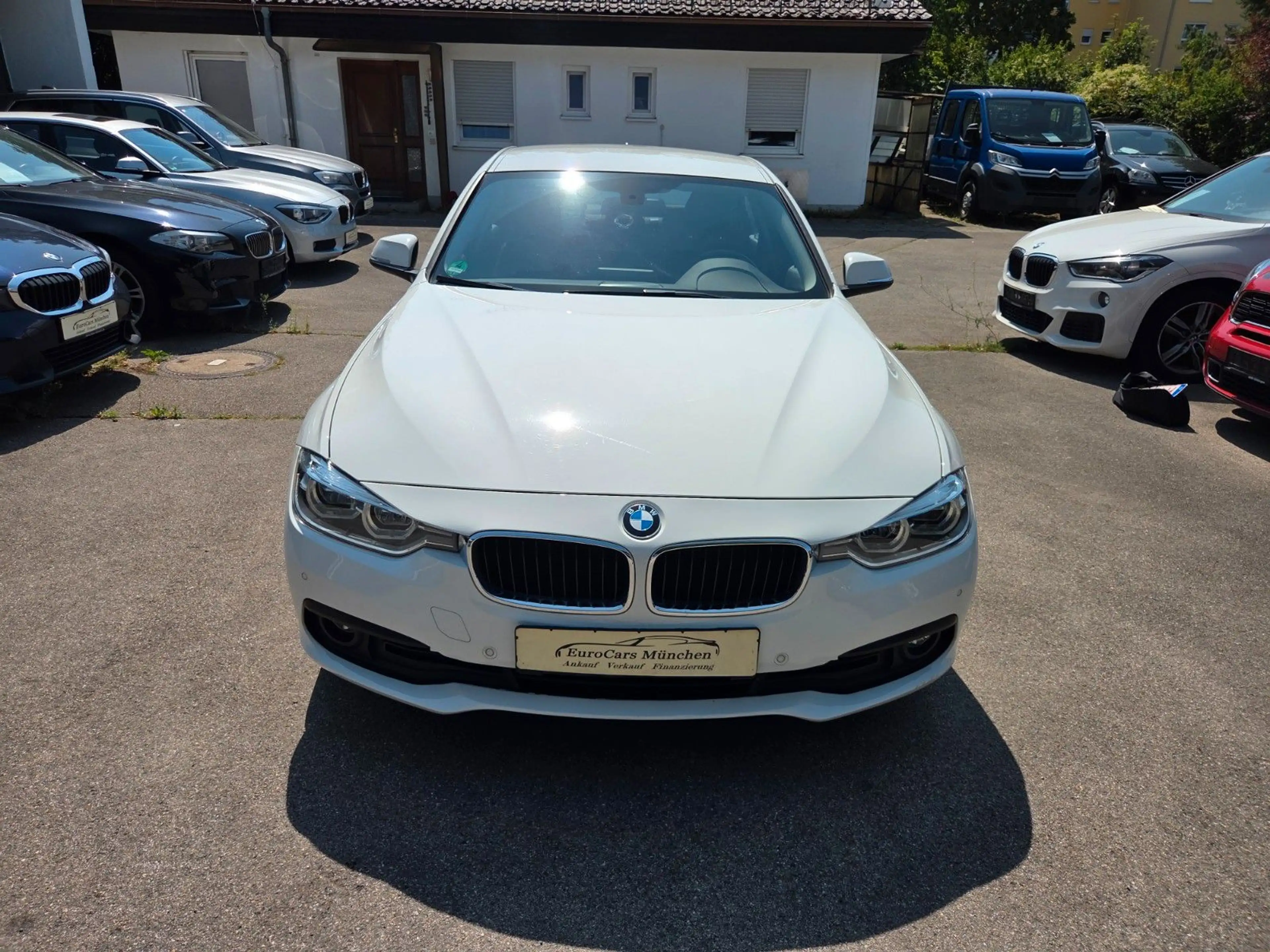 BMW 318 d Limousine ~ LED ~ Navi ~ PDC — photo 3