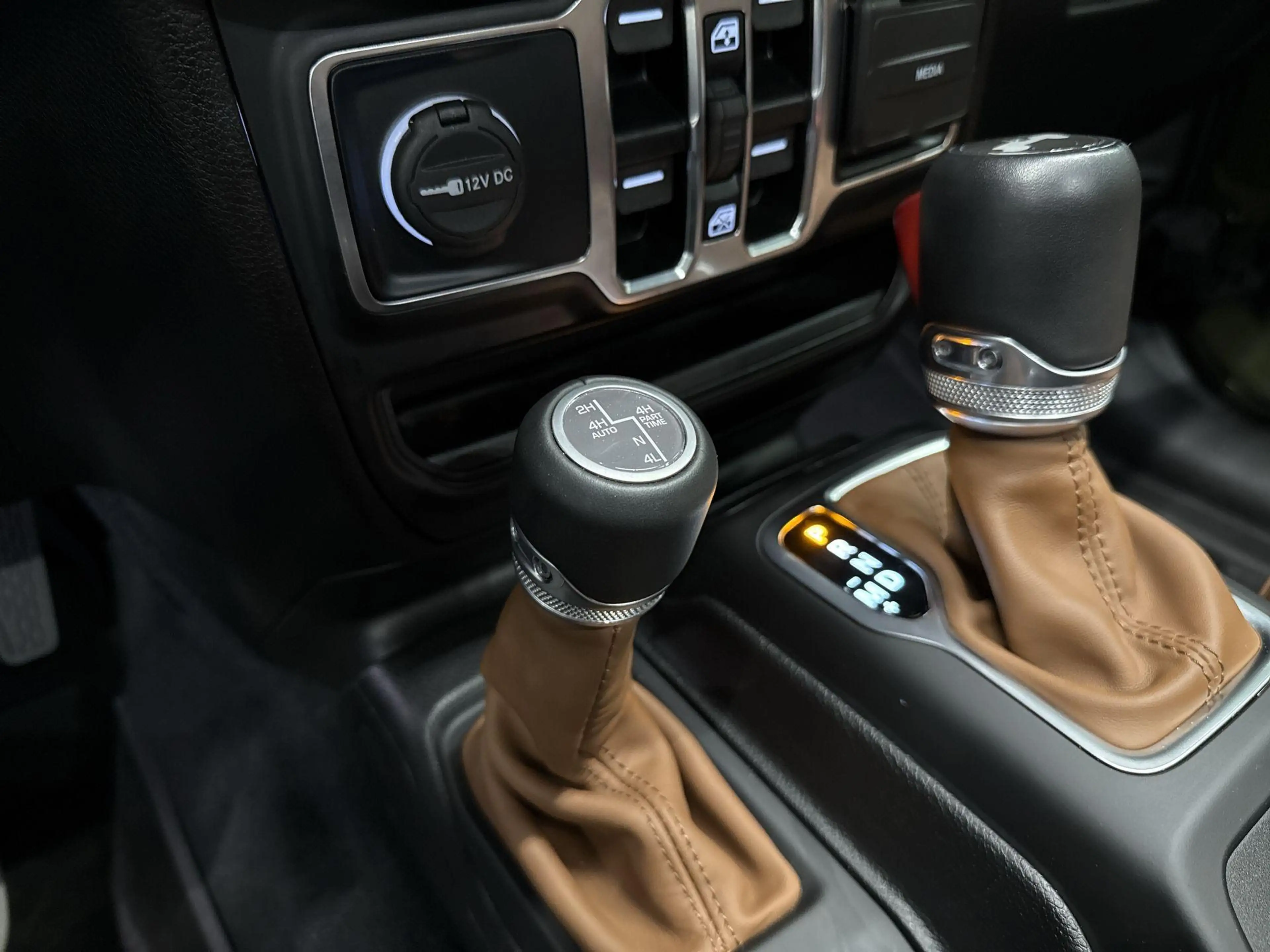 Jeep Wrangler Unlimited 4xe 380 Sahara PHEV | FACELIFT | EL. STO — photo 46