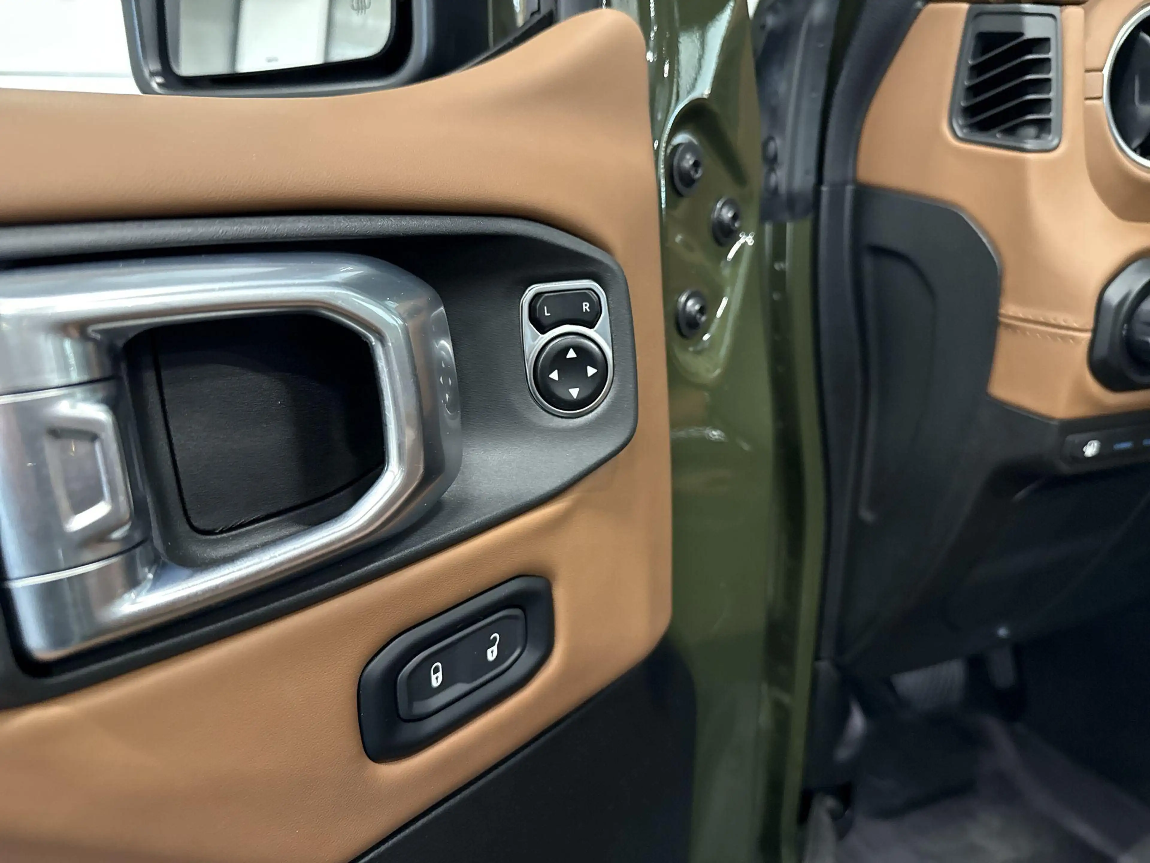 Jeep Wrangler Unlimited 4xe 380 Sahara PHEV | FACELIFT | EL. STO — photo 24
