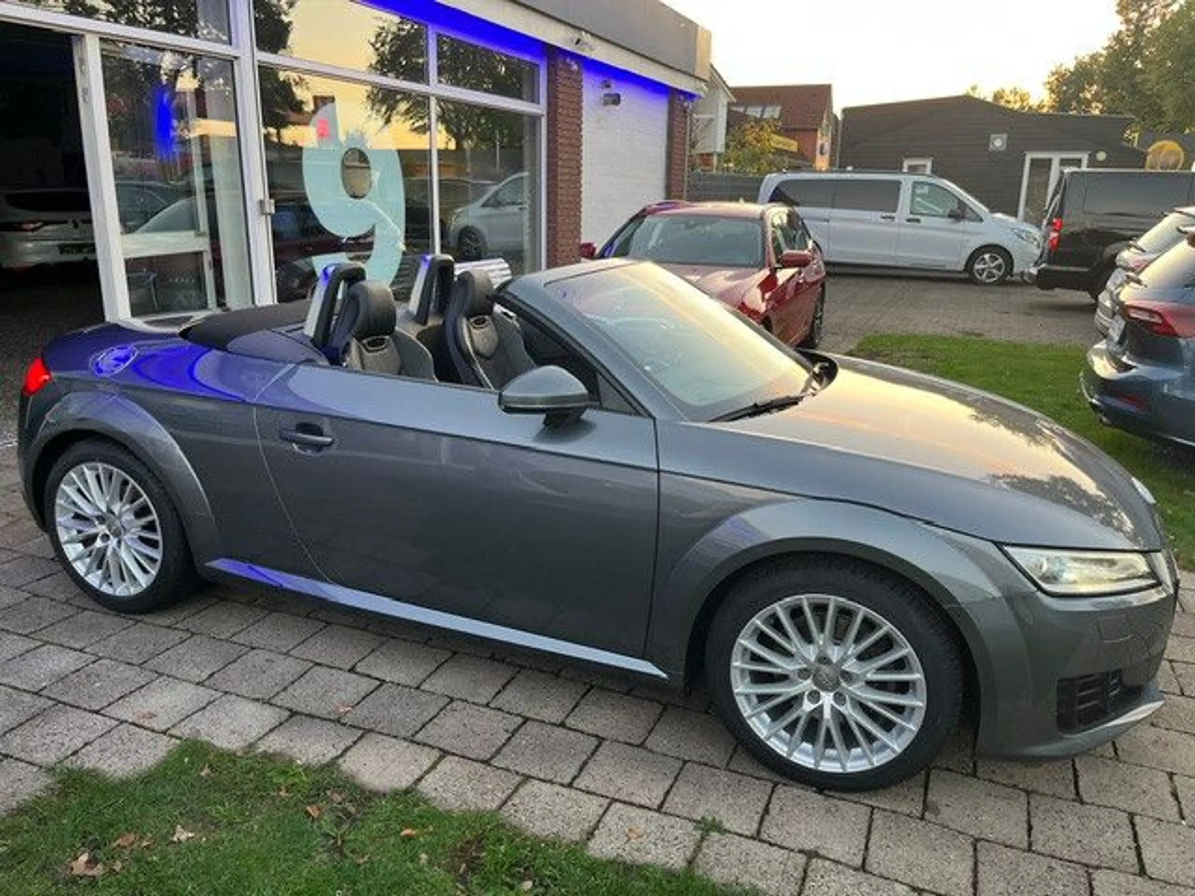 Audi TT Roadster 1.8 TFSI  ALCANTARA NAVI XEN — photo 2