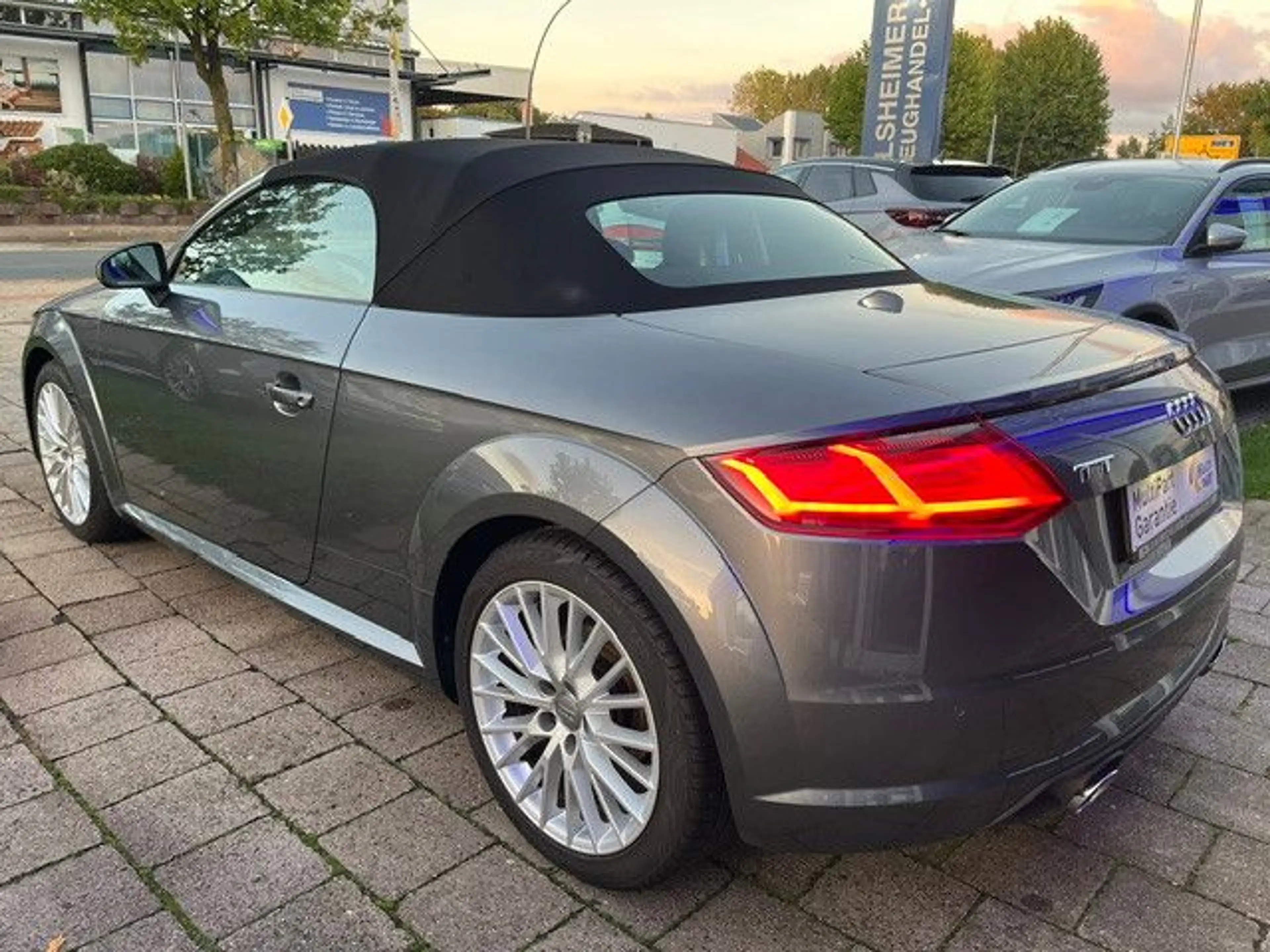 Audi TT Roadster 1.8 TFSI  ALCANTARA NAVI XEN — photo 9