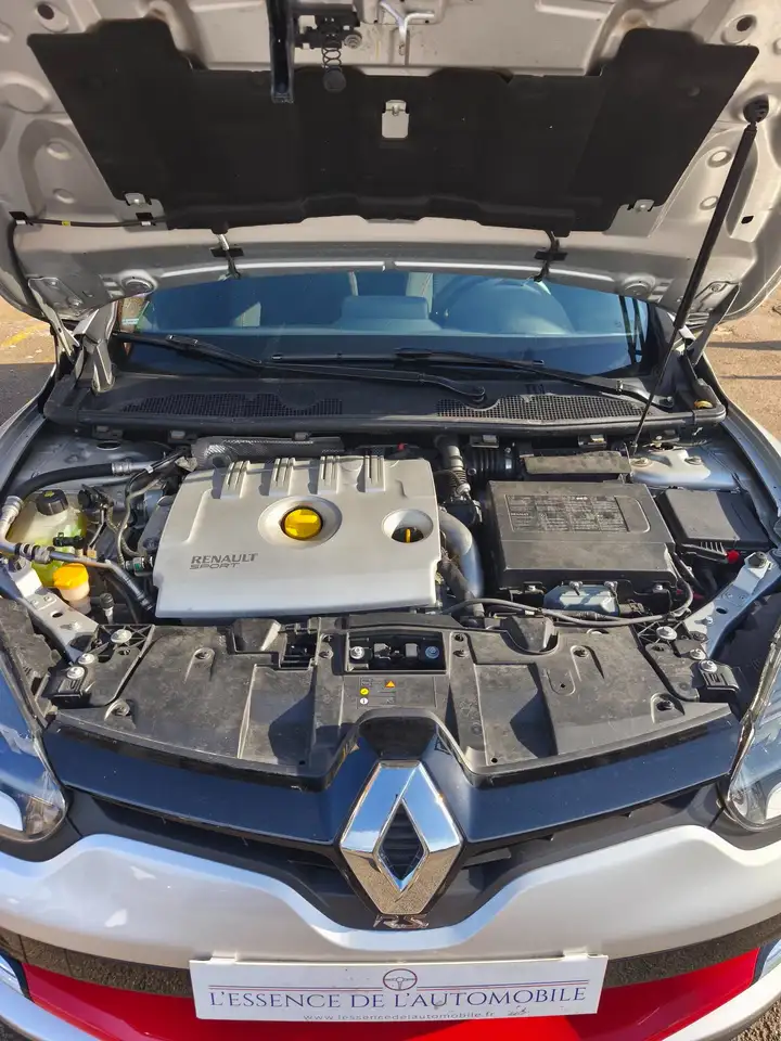 Renault Megane Coupé — photo 22