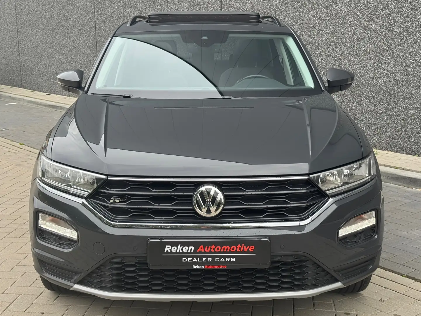 Volkswagen T-Roc 1.0 TSI R-line Pano Carplay trekhaak Led Pdc Grijs - 2