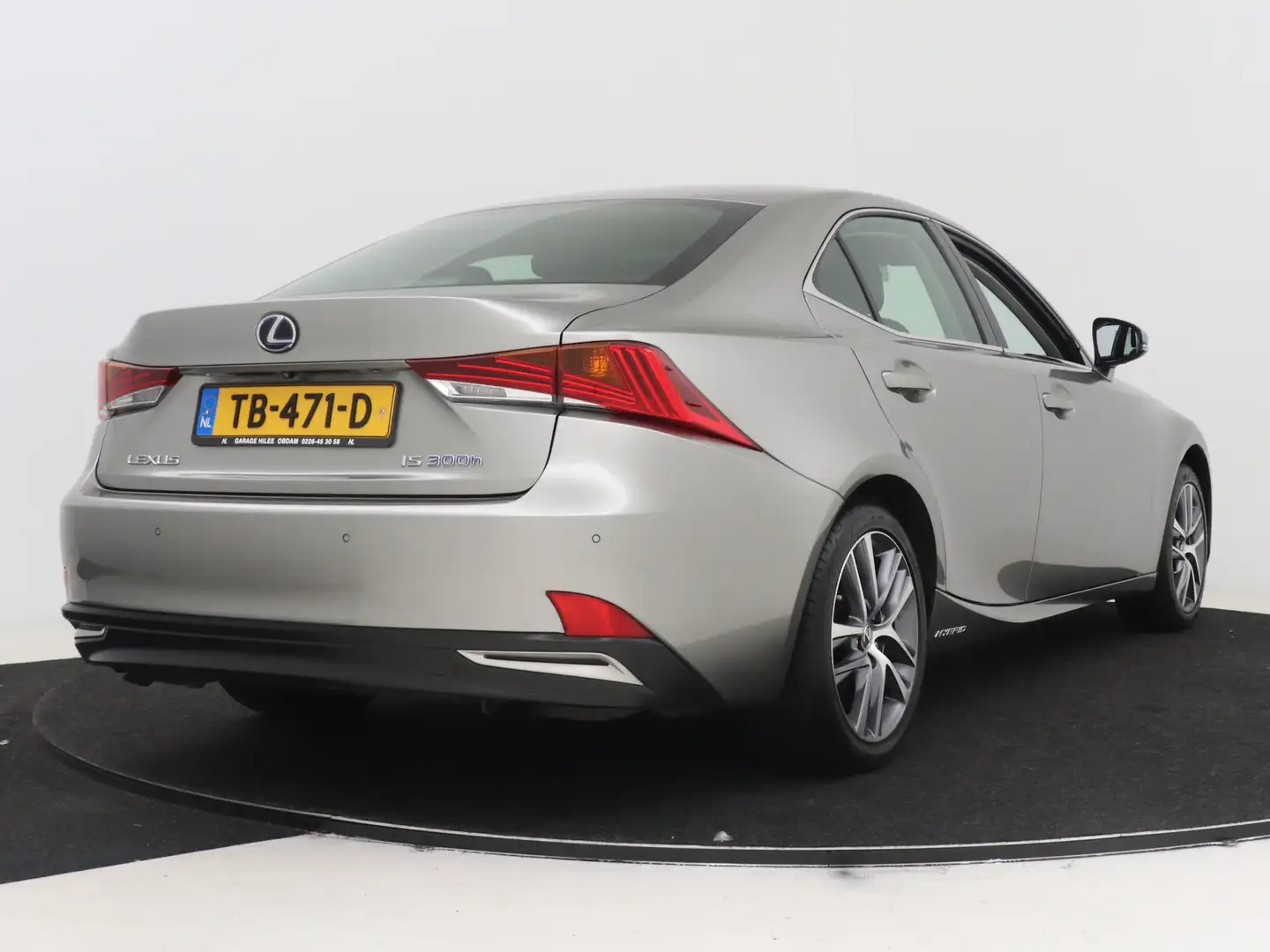 Lexus IS 300 300h Hybrid Business Line | Lexus Navigatie | Half Grijs - 2