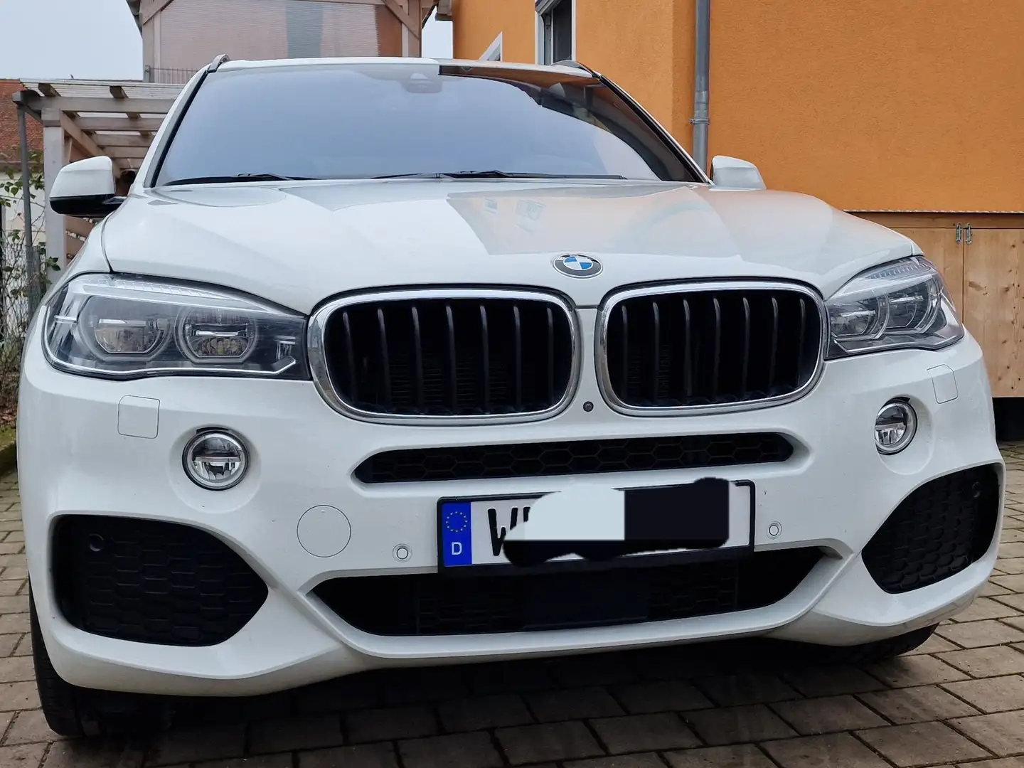 BMW X5 X5 xDrive30d M- Sport-Aut. Voll, 20" H/K Weiß - 2