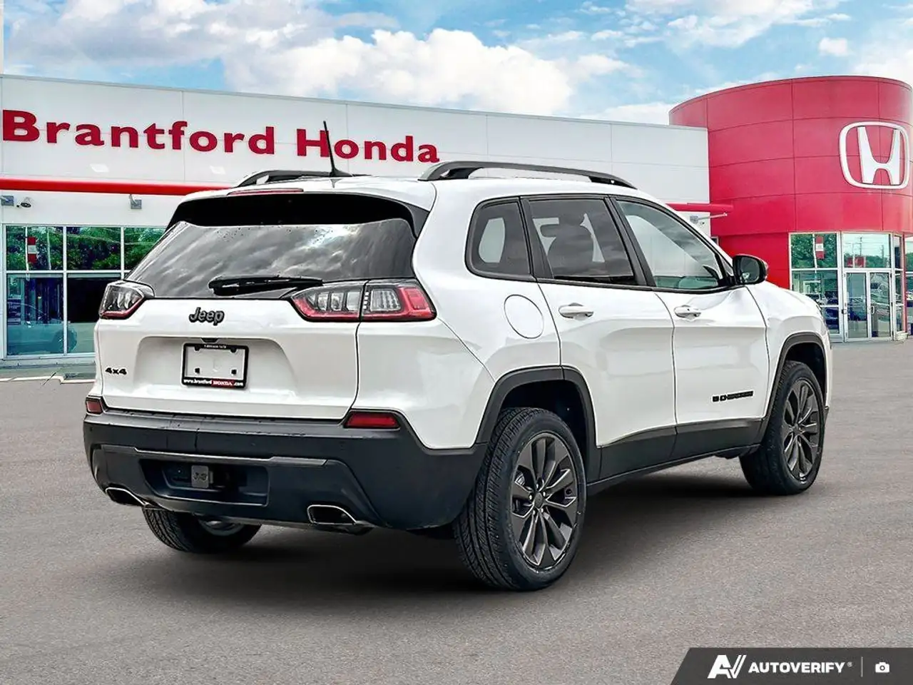 Jeep Cherokee снимка Jeep Cherokee