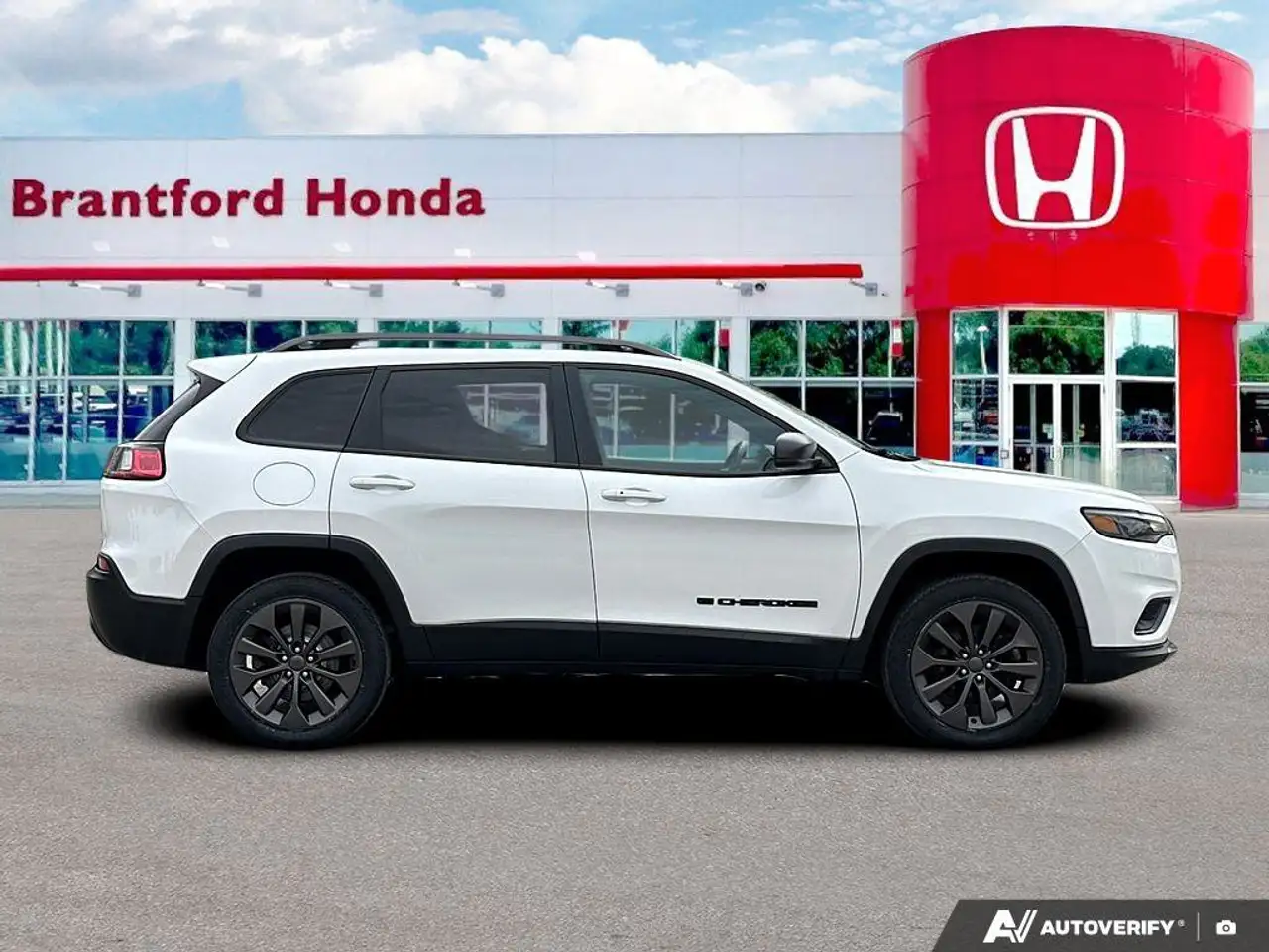 Jeep Cherokee снимка Jeep Cherokee