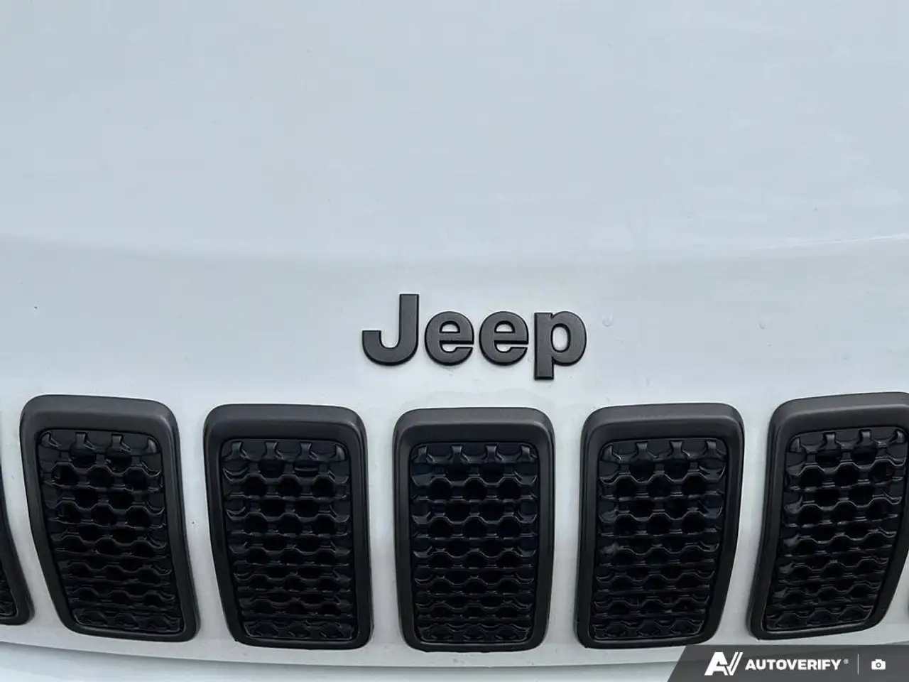 Jeep Cherokee снимка Jeep Cherokee