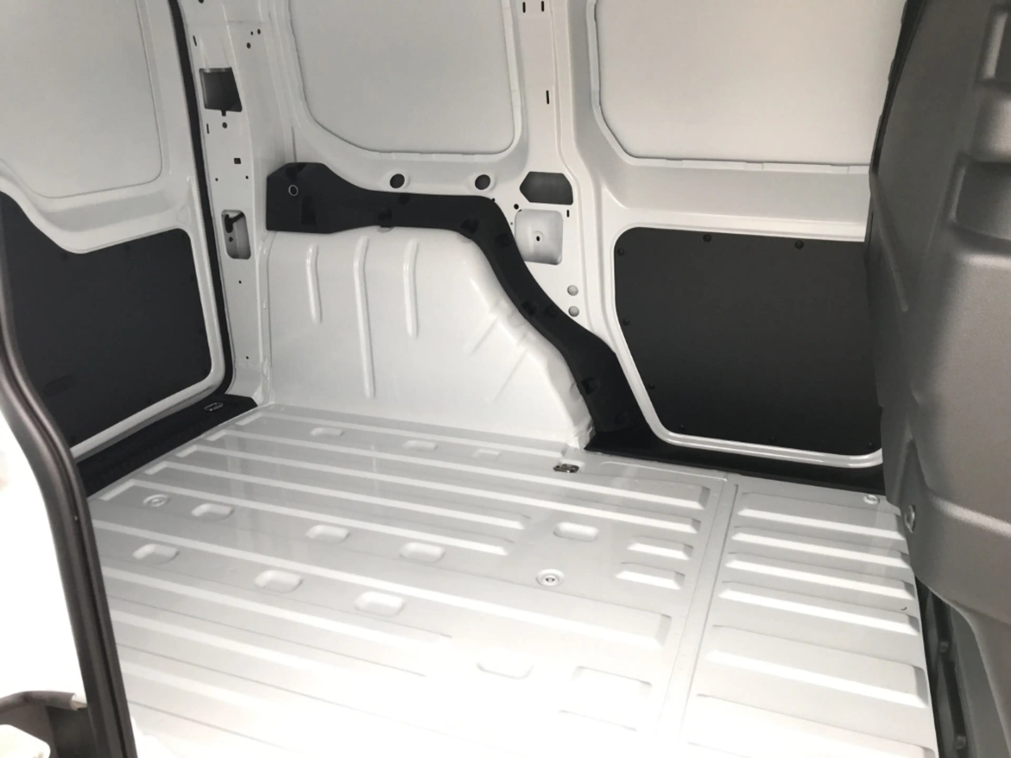 Ford Transit Connect Kastenwagen Trend Navi Ahk Klima — photo 10