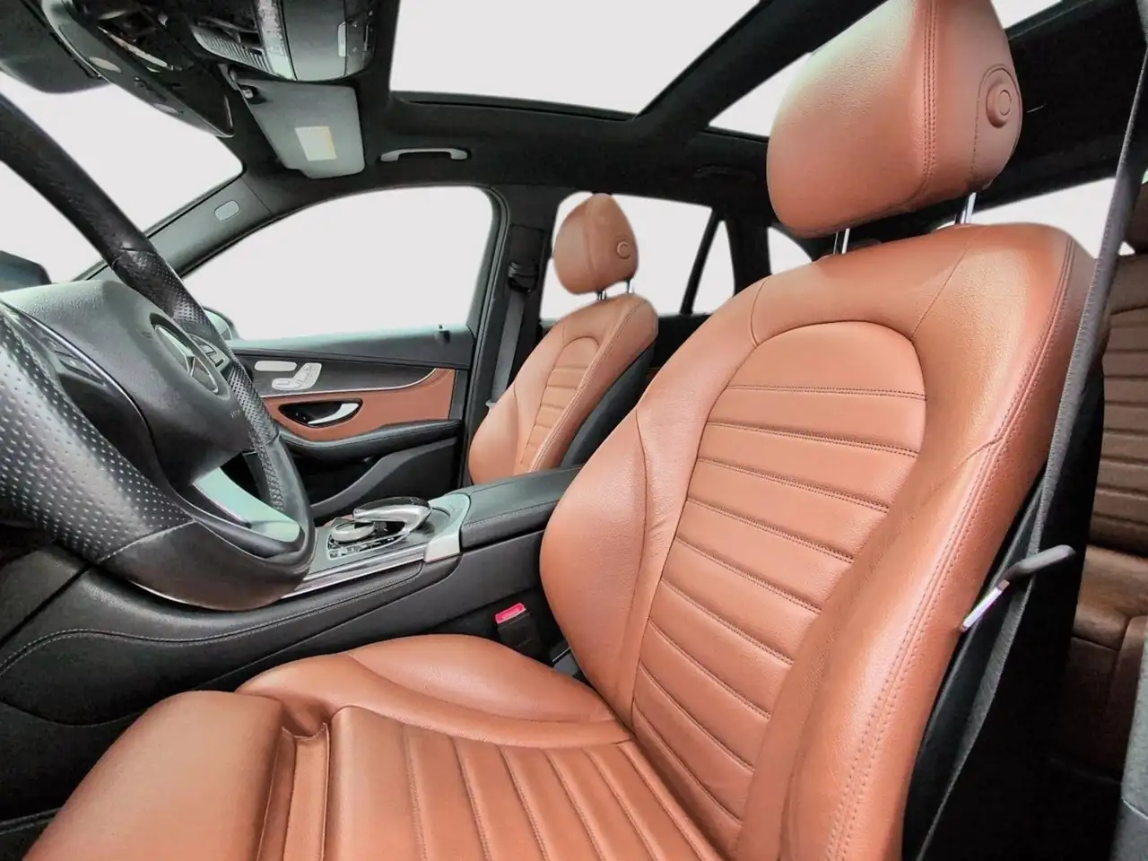 Mercedes-Benz GLC снимка Mercedes-Benz GLC