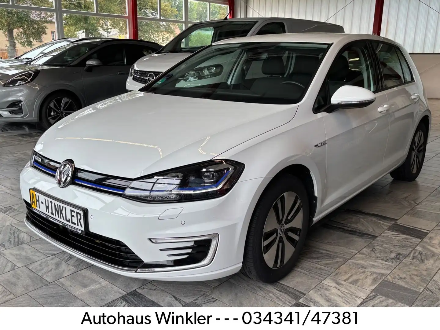 Volkswagen Golf VII Lim. e-Golf Wärmepumpe Winterpaket ACC Weiß - 1