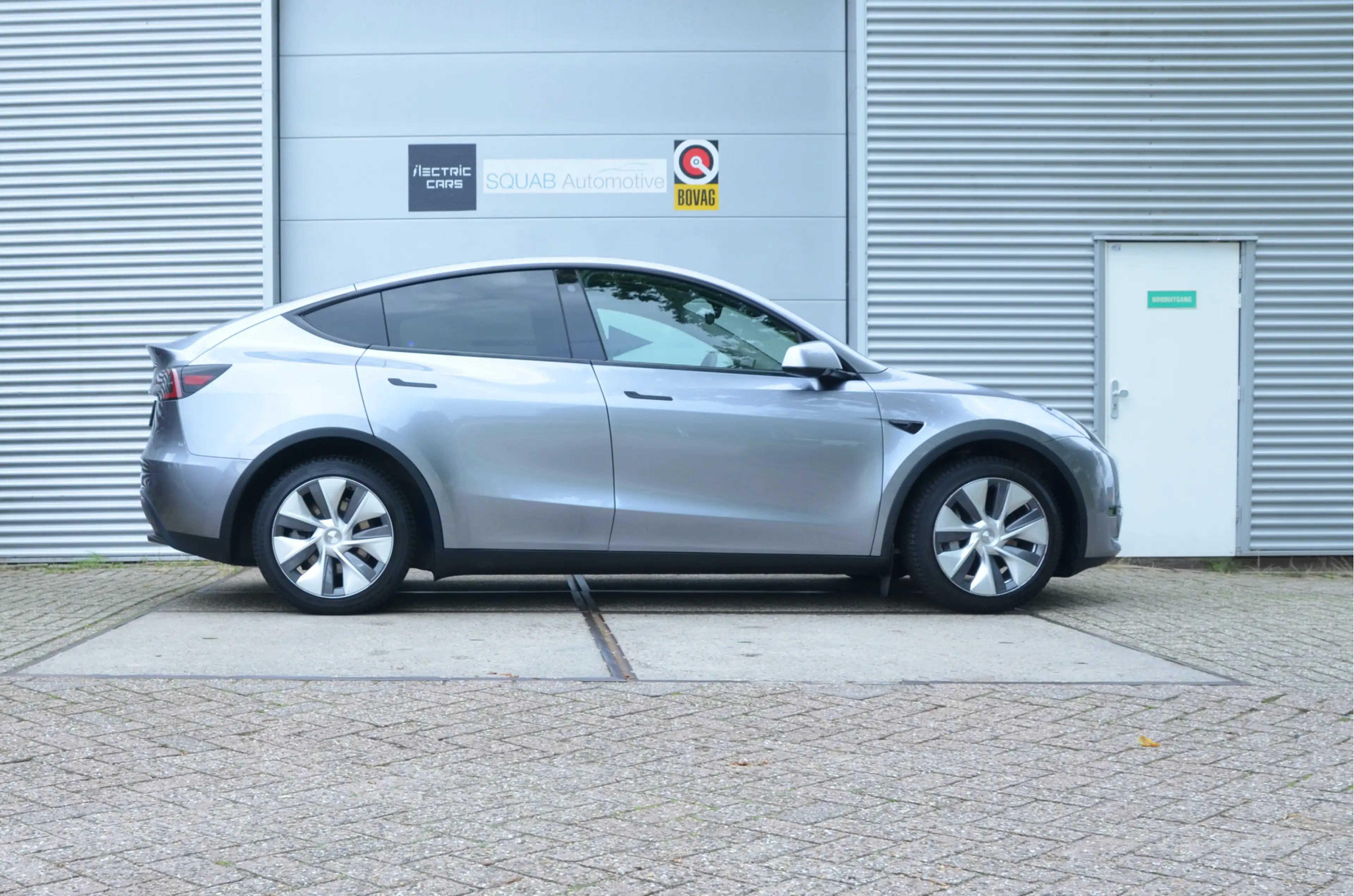 Tesla Model Y Long Range AWD 75 kWh AutoPilot3.0 Ryzen — photo 8