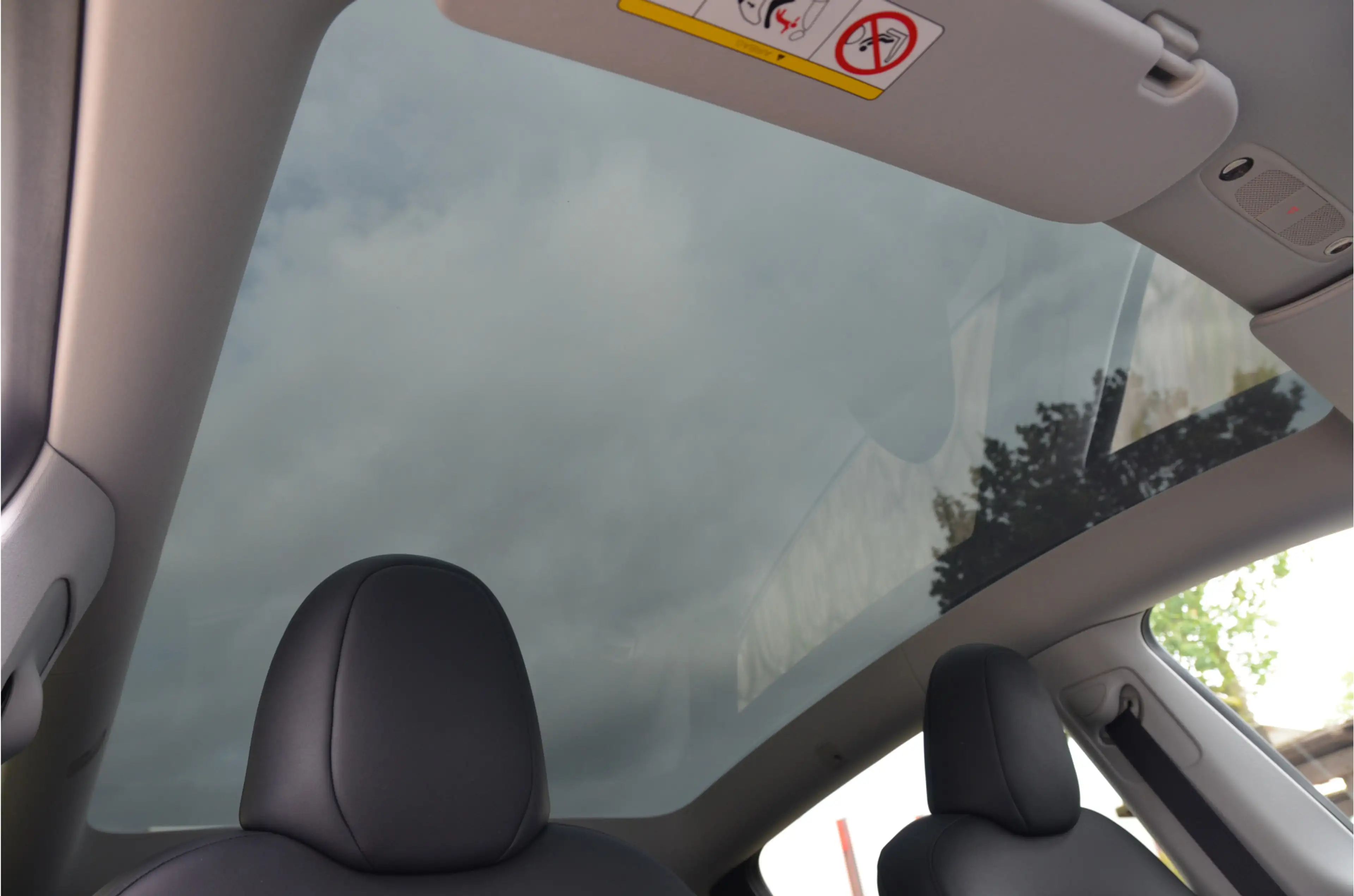 Tesla Model Y Long Range AWD 75 kWh AutoPilot3.0 Ryzen — photo 2