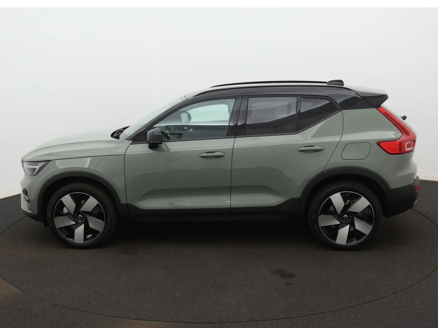 Volvo XC40 Extended Plus 82 kWh Groen - 2
