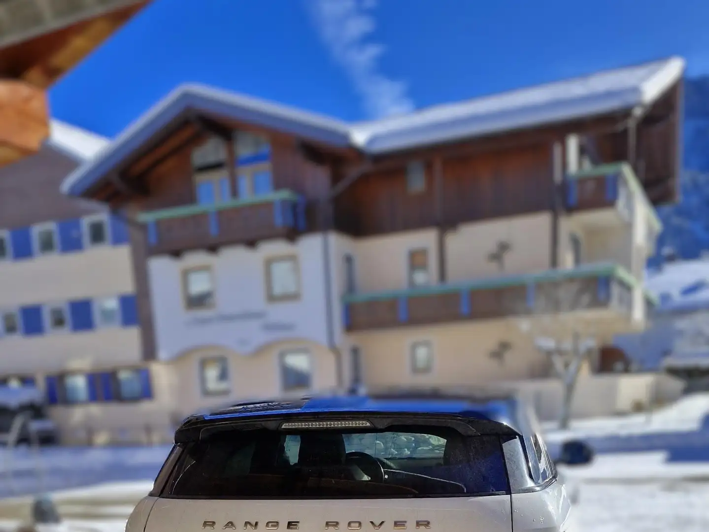 Land Rover Range Rover Evoque Range Rover Evoque Dynamic 2,2 TD4 Dynamic Weiß - 2