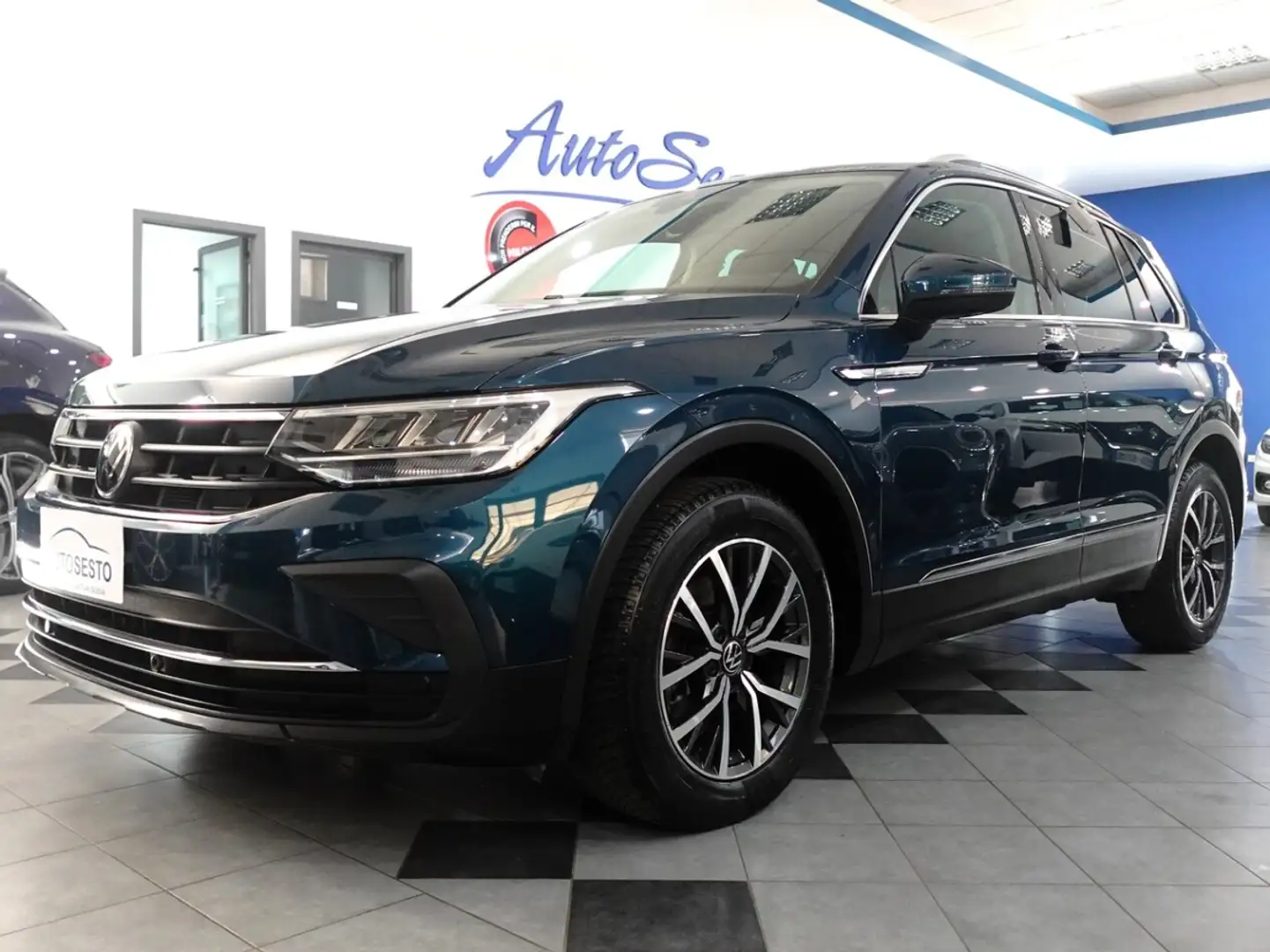 Volkswagen Tiguan 2.0 TDI 150 CV DSG LIFE Blu/Azzurro - 2