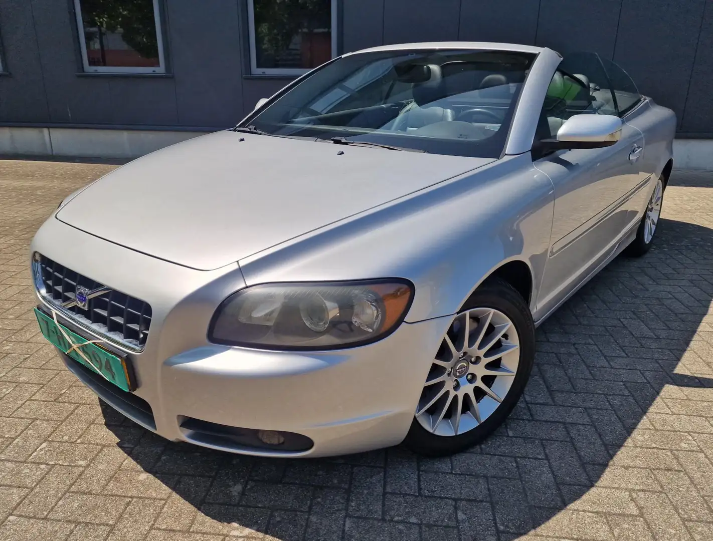 Volvo C70 Convertible 2.4i Summum, Netto € 8.265, Bijtel vri Argent - 1