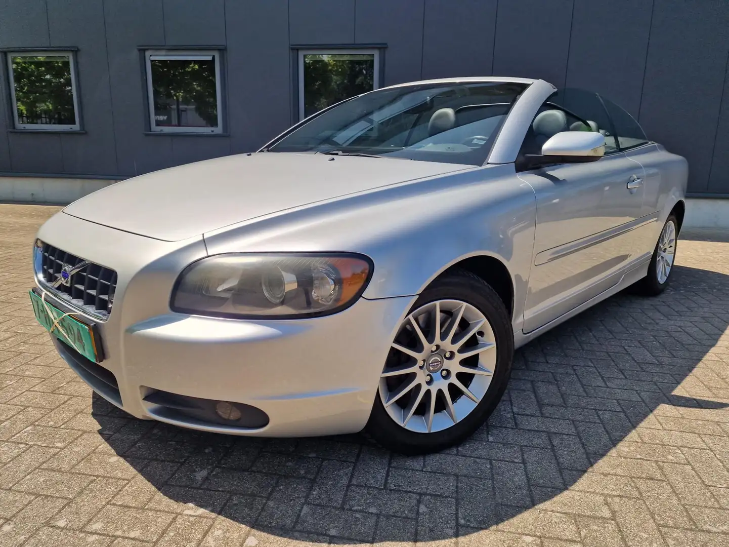 Volvo C70 Convertible 2.4i Summum, Netto € 8.265, Bijtel vri Argent - 2