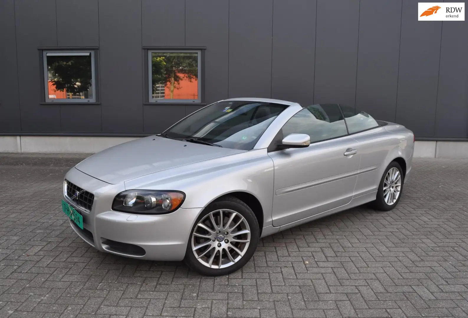 Volvo C70 Convertible 2.4i Summum, Netto € 8.265, Bijtel vri Silber - 1