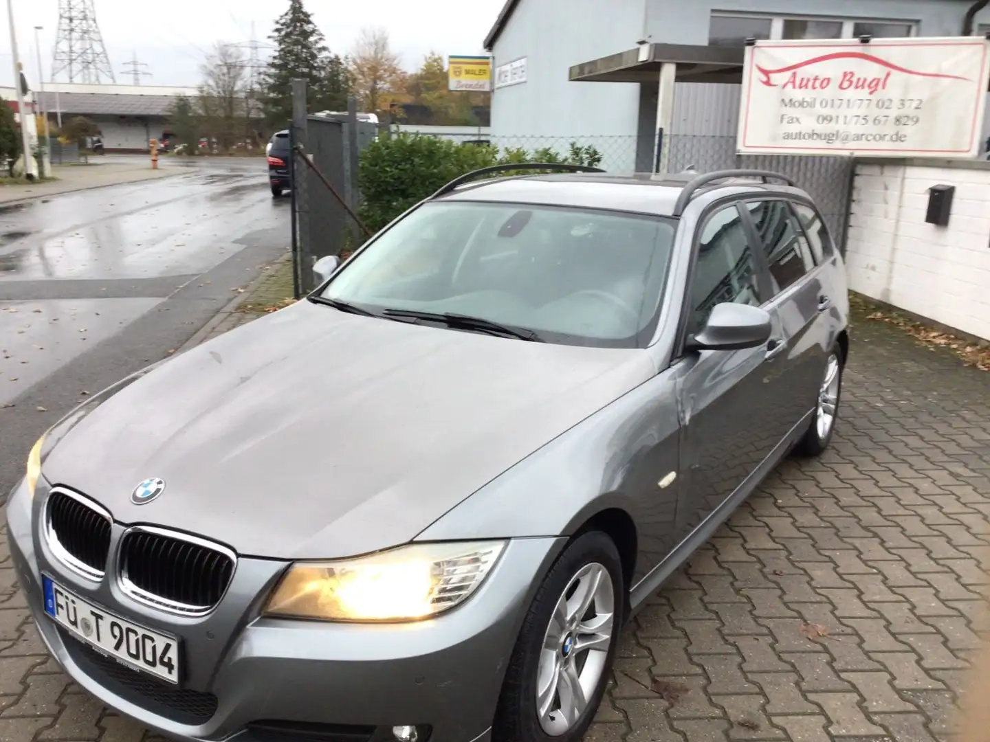 BMW 318 Baureihe 3 Touring 318d Grau - 1