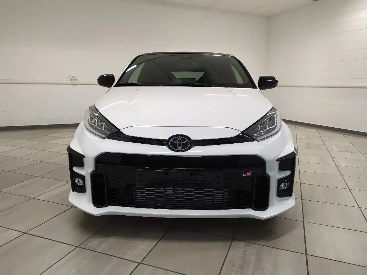 Toyota Yaris GR 1.6 Circuit Blanc - 2