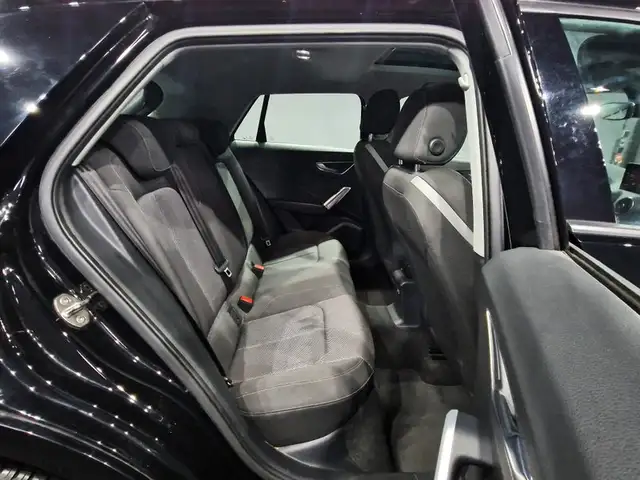 Audi Q2 view 12