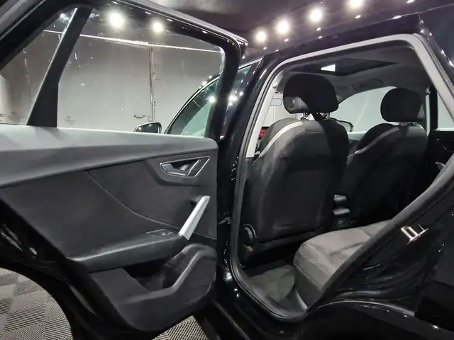 Audi Q2 view 11