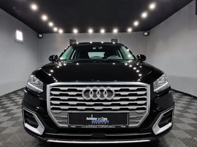 Audi Q2 view 6