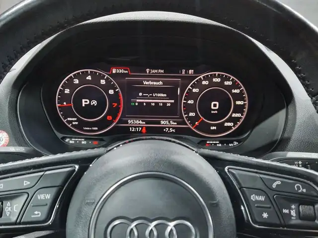 Audi Q2 view 15