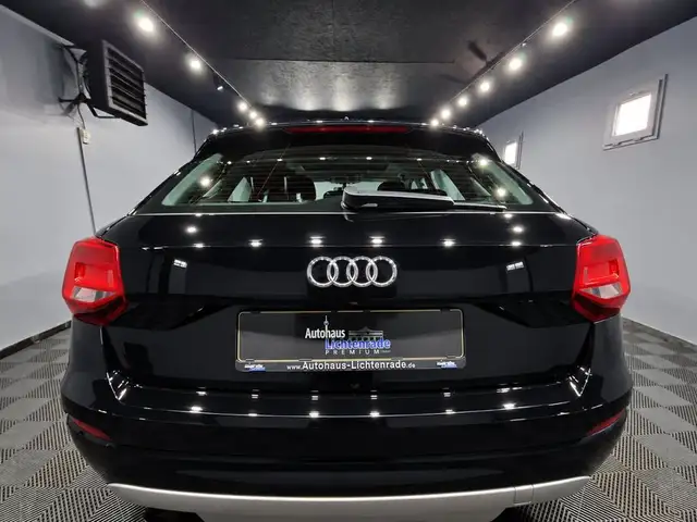 Audi Q2 view 7