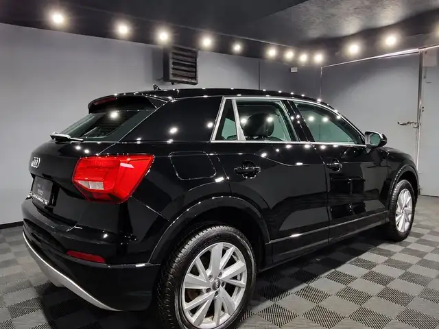 Audi Q2 view 4