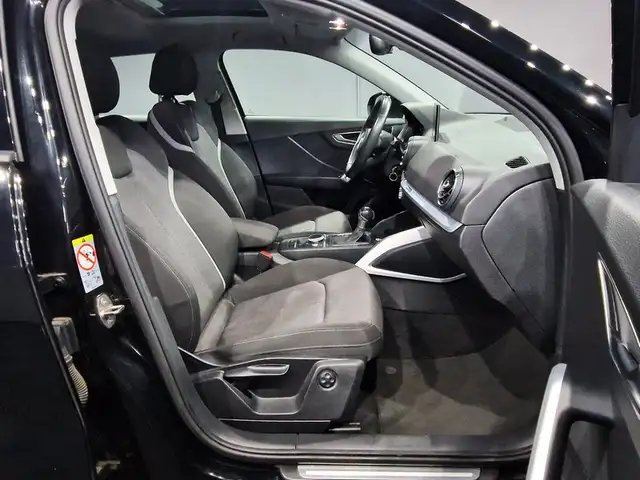 Audi Q2 view 11