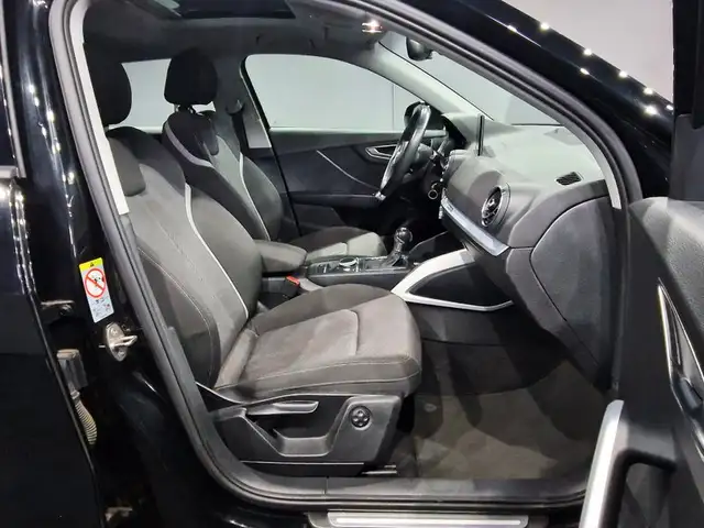 Audi Q2 view 13