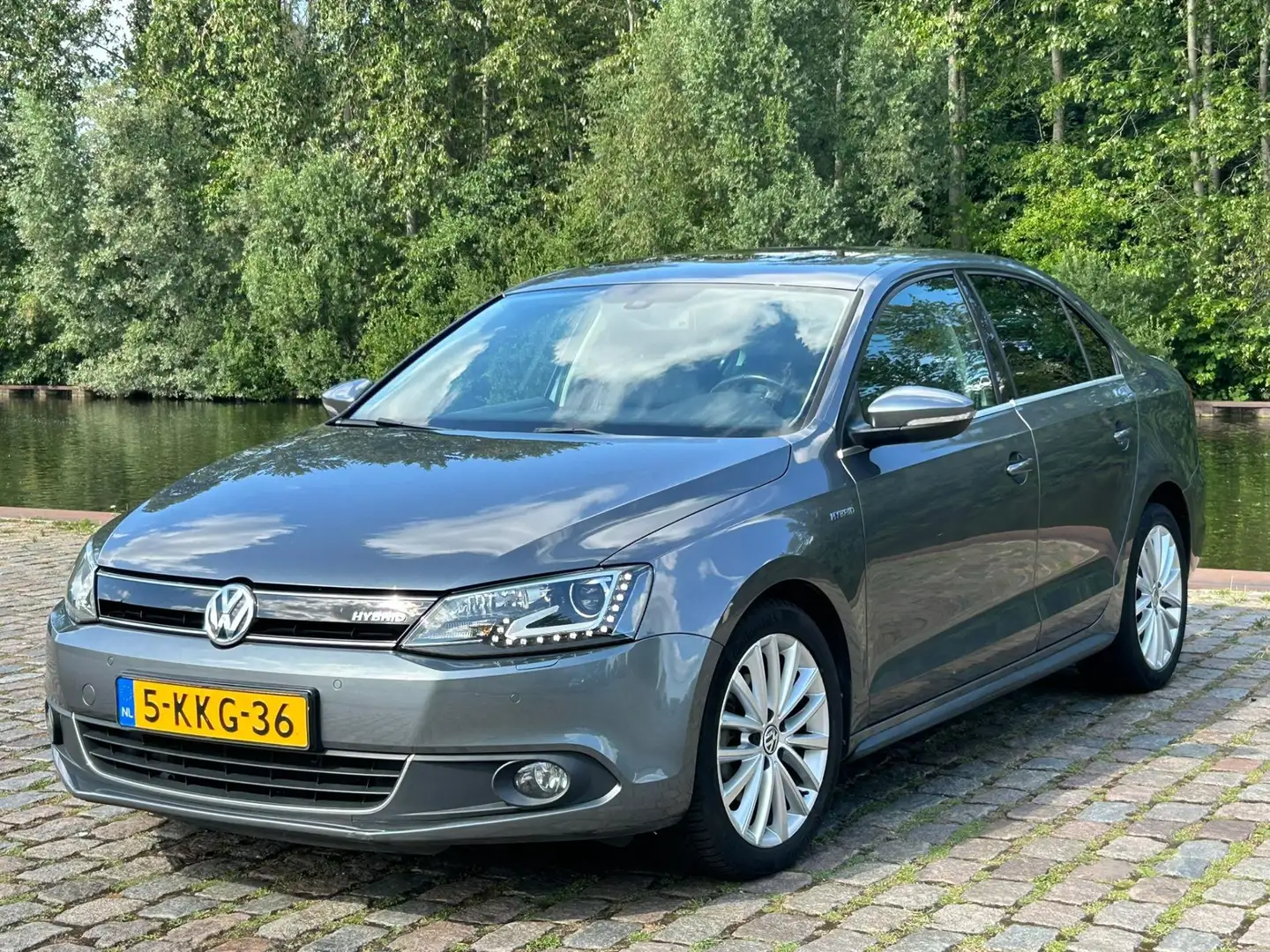 Volkswagen Jetta 1.4 TSI Hybrid Highline Automaat airco elektrische Grijs - 2
