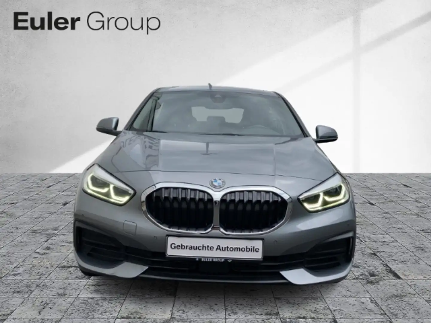 BMW 118 i 5-Türer El. Panodach Panorama Navi Leder Digital Grau - 2