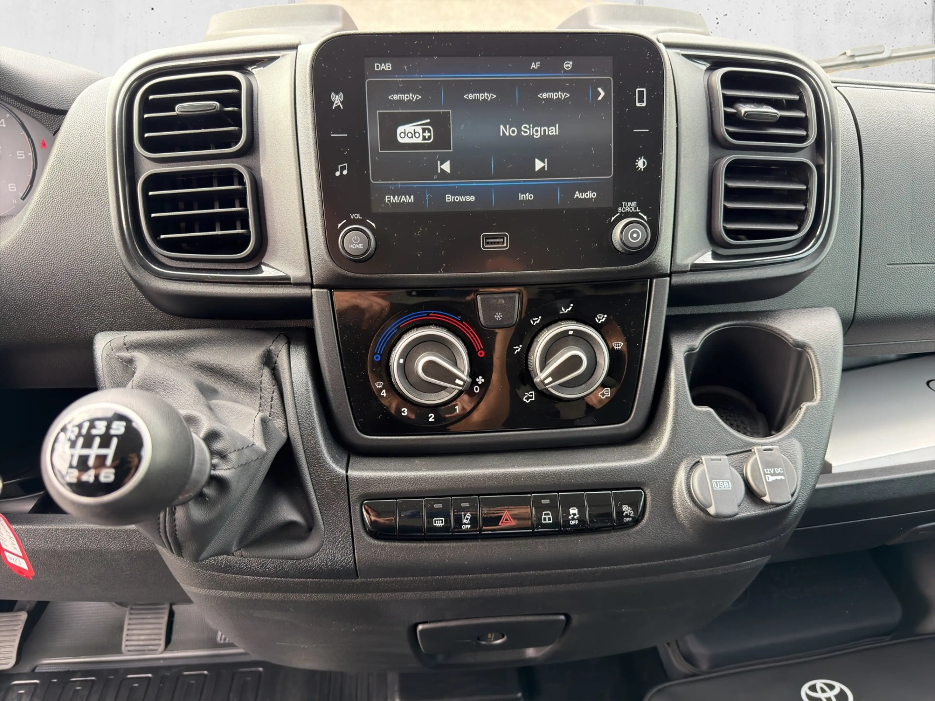 Toyota Proace Max Work L2 H1 2,2 D-4D 6-Gang 4t. — photo 10