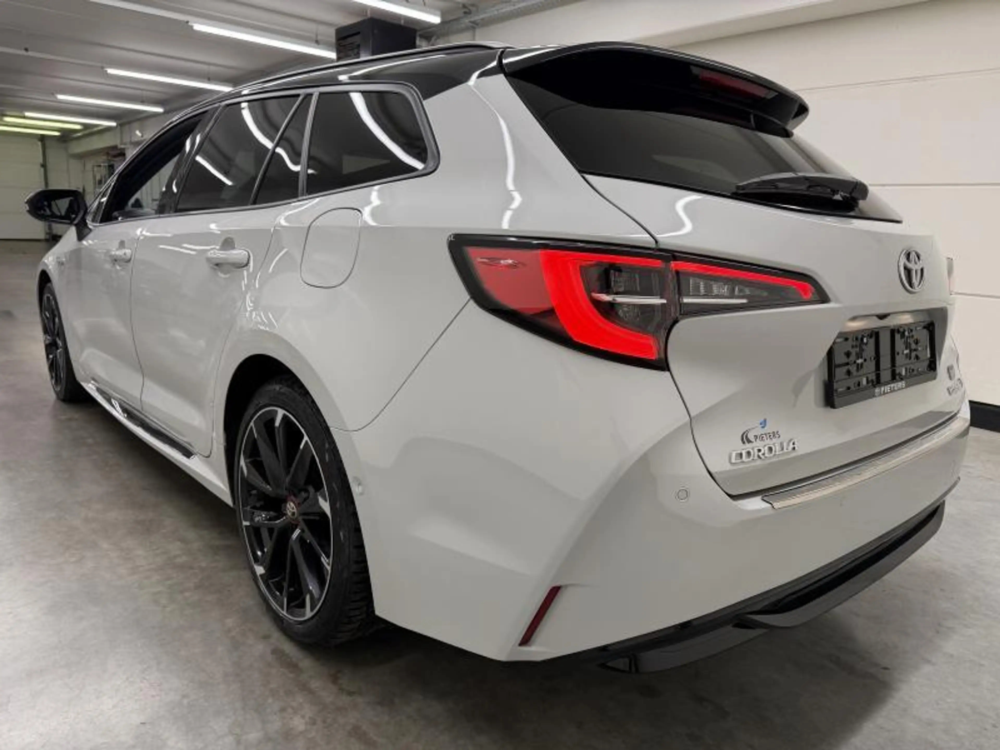 Toyota Corolla GR Sport Plus — photo 2