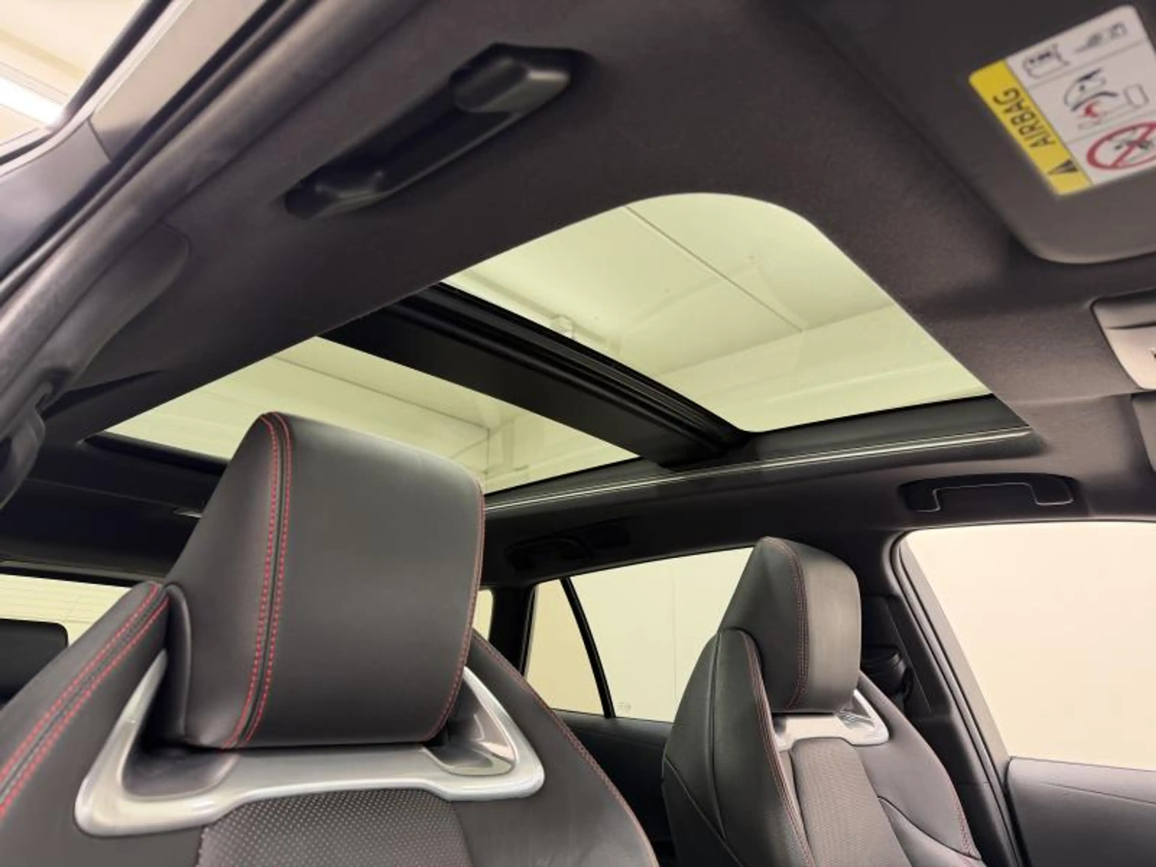 Toyota Corolla GR Sport Plus — photo 11