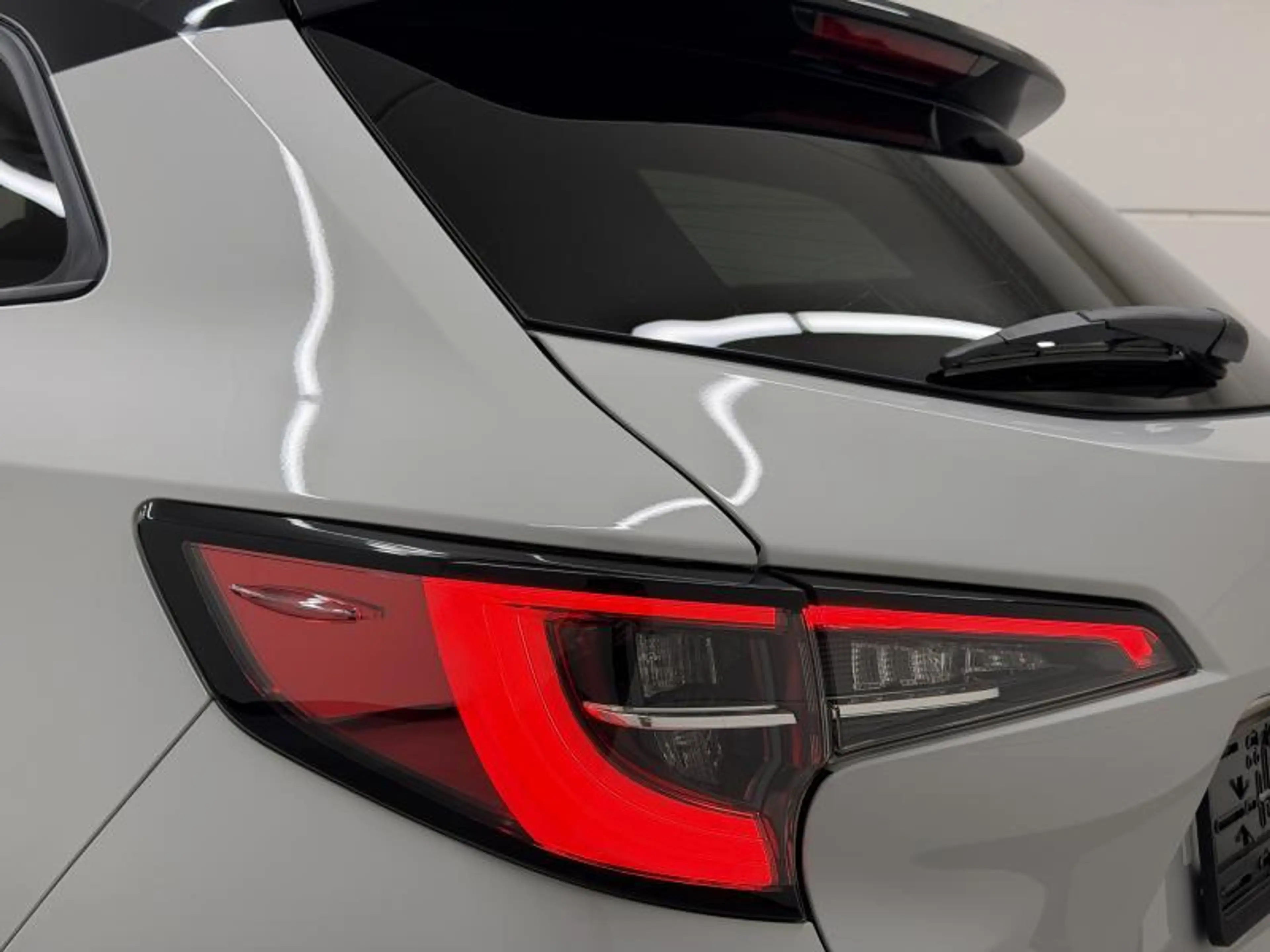 Toyota Corolla GR Sport Plus — photo 8