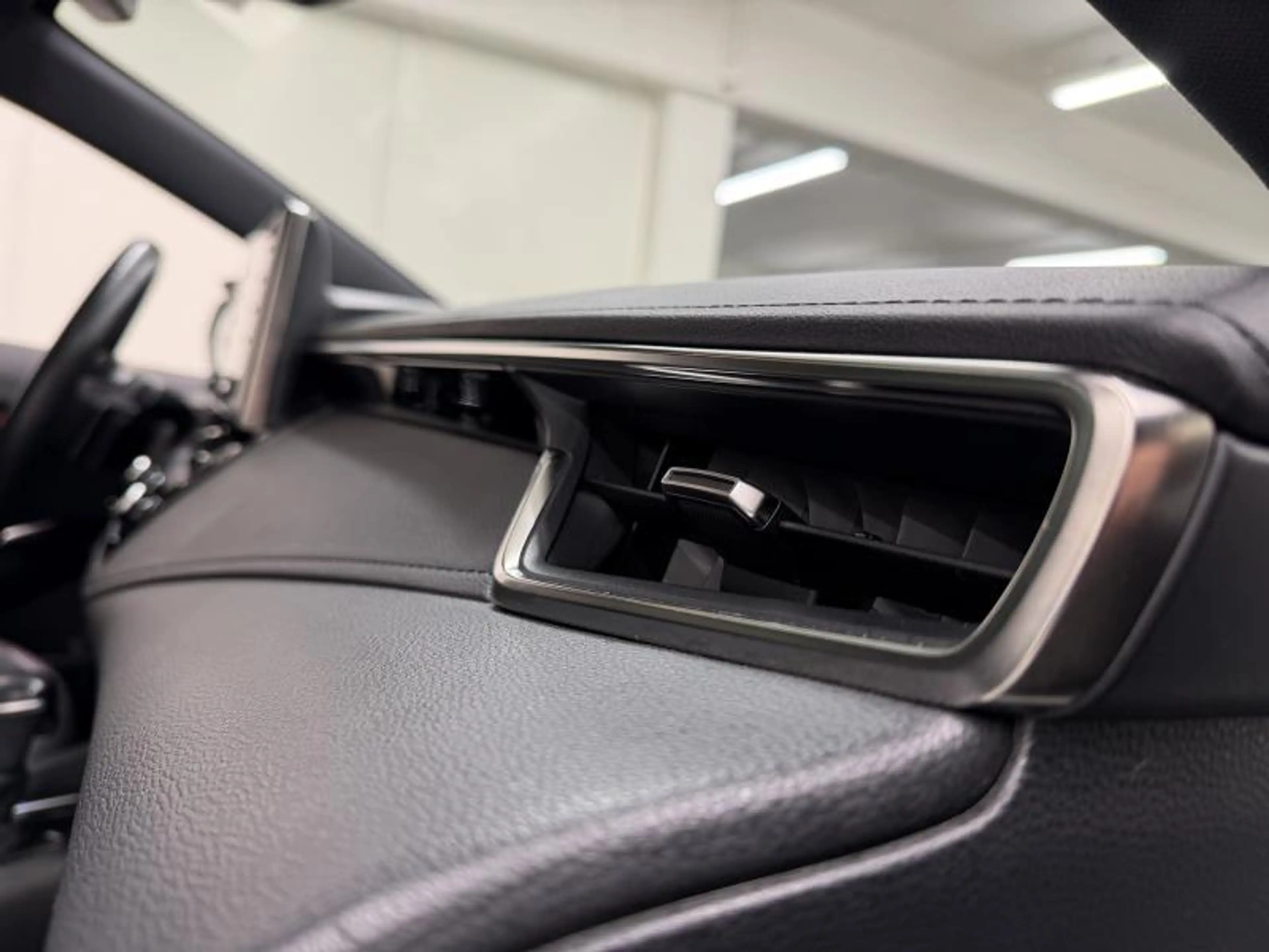 Toyota Corolla GR Sport Plus — photo 13